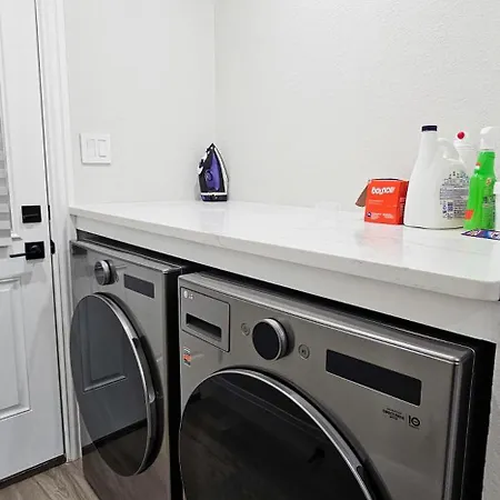 Modern Family Home Near Sxsw And Acl